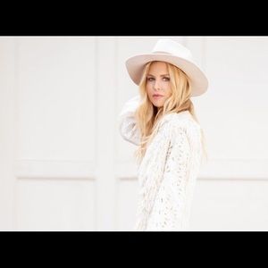 A Teressa Foglia X Curateur ‘Lynn’ Hat